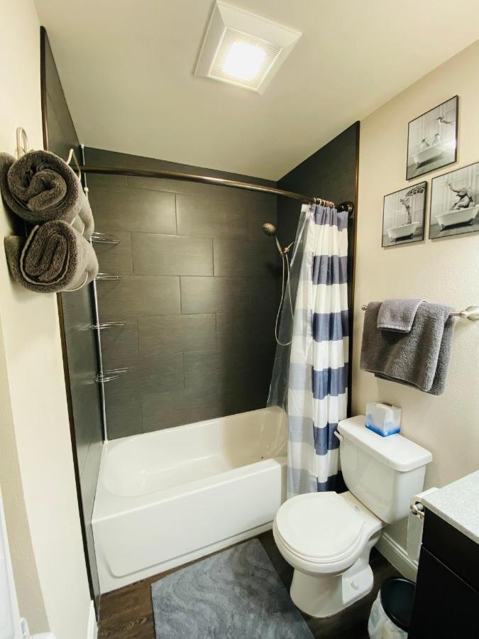אנקורג' Beautiful 2 Bedroom 1 Bath Apartment With Private Garage מראה חיצוני תמונה