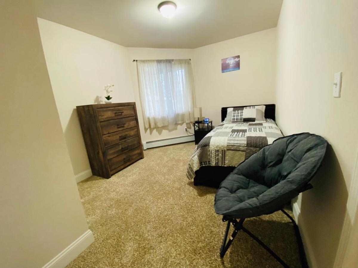 אנקורג' Beautiful 2 Bedroom 1 Bath Apartment With Private Garage מראה חיצוני תמונה
