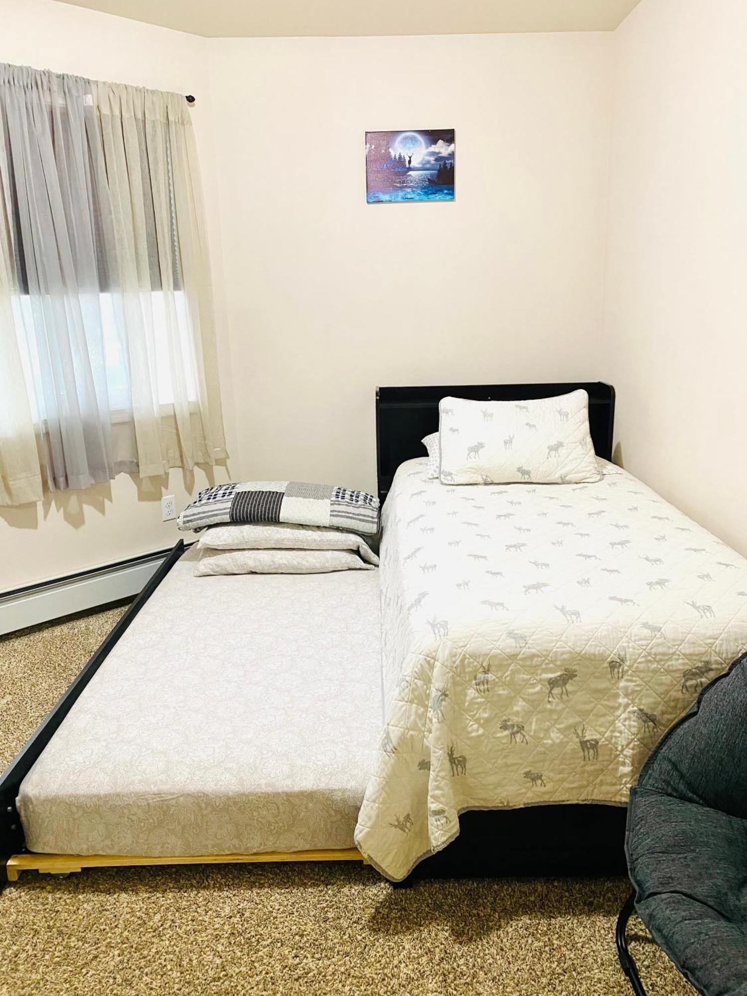 אנקורג' Beautiful 2 Bedroom 1 Bath Apartment With Private Garage מראה חיצוני תמונה